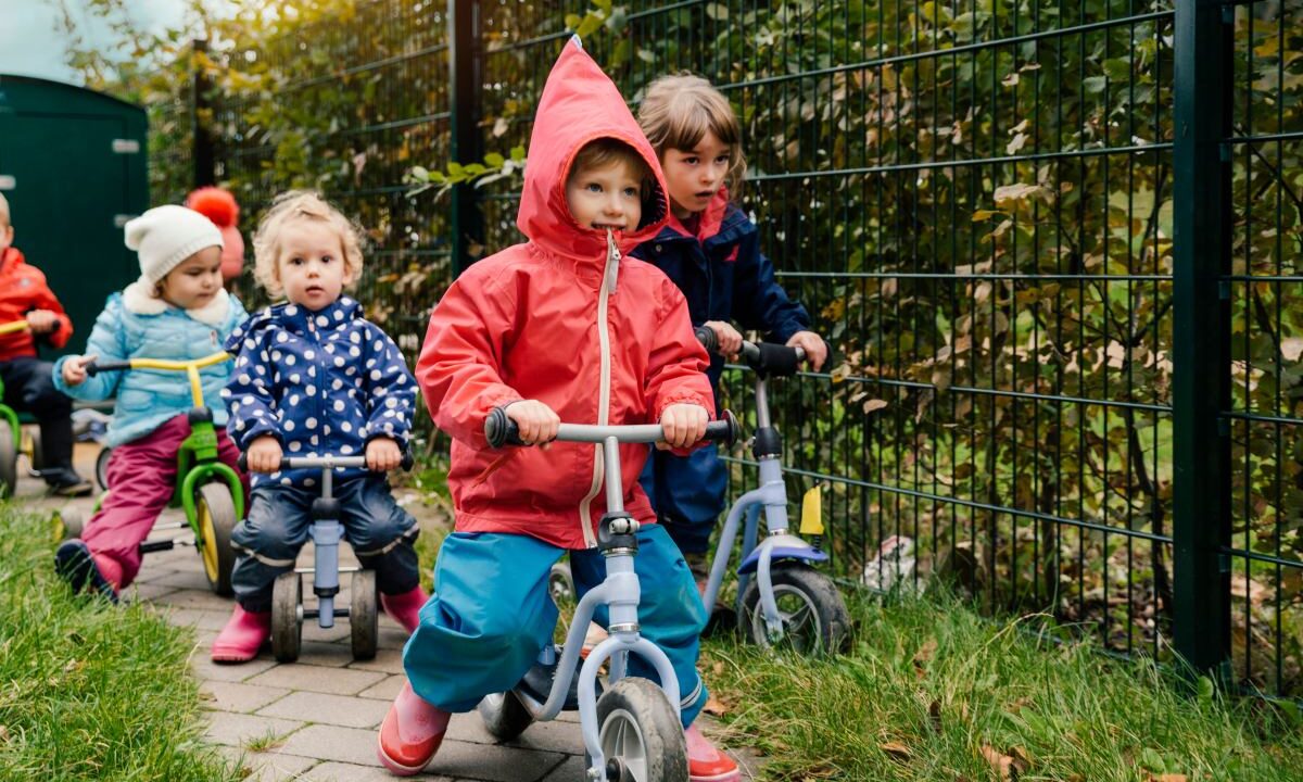 У Варшаві так мало дітей, що в дитсадки не набрали трирічок. Вчителі бояться за свої робочі місця