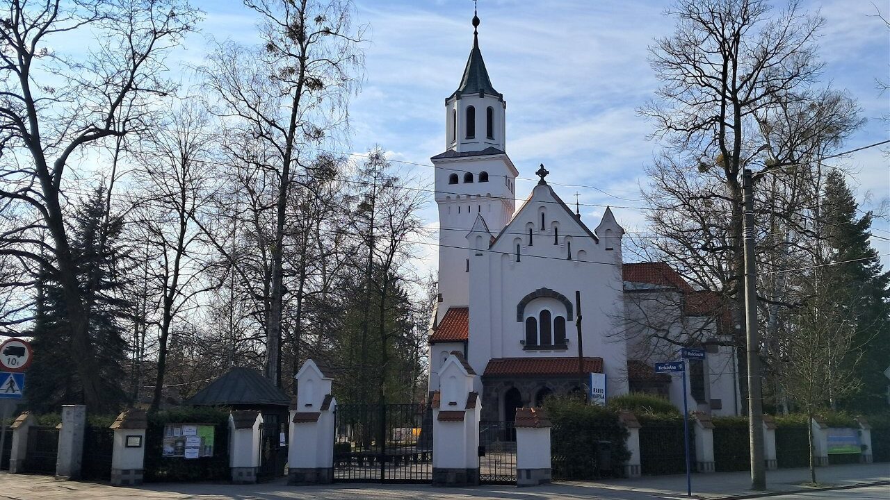 «Willanówek» очаровывает весной: атмосферный город-сад недалеко от Варшавы, куда стоит выбраться