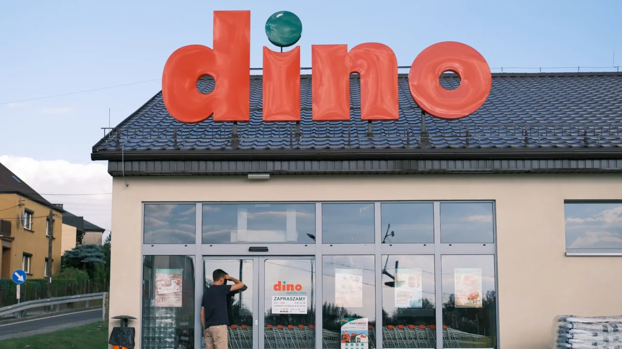 Работники Dino объявили предупредительную забастовку — 25 апреля они массово отойдут от касс